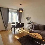 Apartment Schoene 2,5 Mit Balkon Und Parkplatz