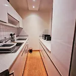 Schoene 2,5 Mit Balkon Und Parkplatz * غراتس