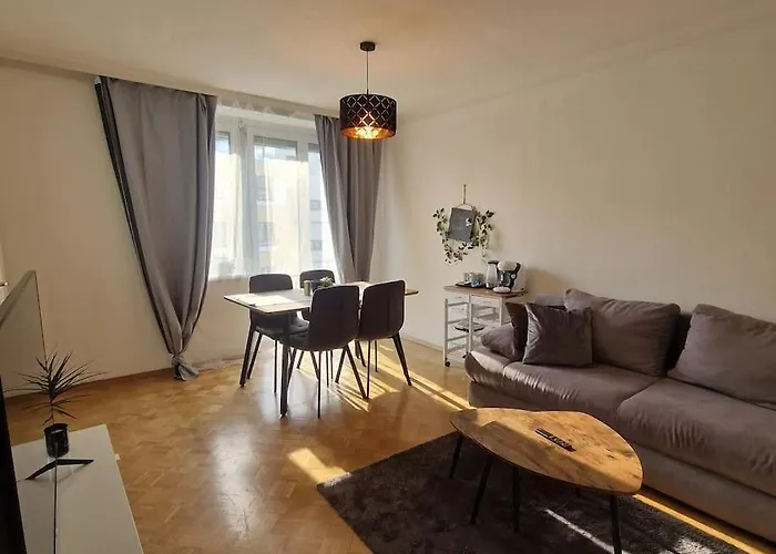 Apartamento Schoene 2,5 Mit Balkon Und Parkplatz