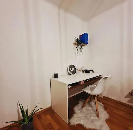 Apartamento Schoene 2,5 Mit Balkon Und Parkplatz